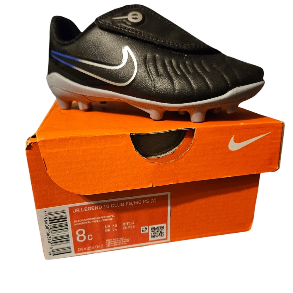 Nike Boys' 8C US Youth Soccer Shoes & Cleats
